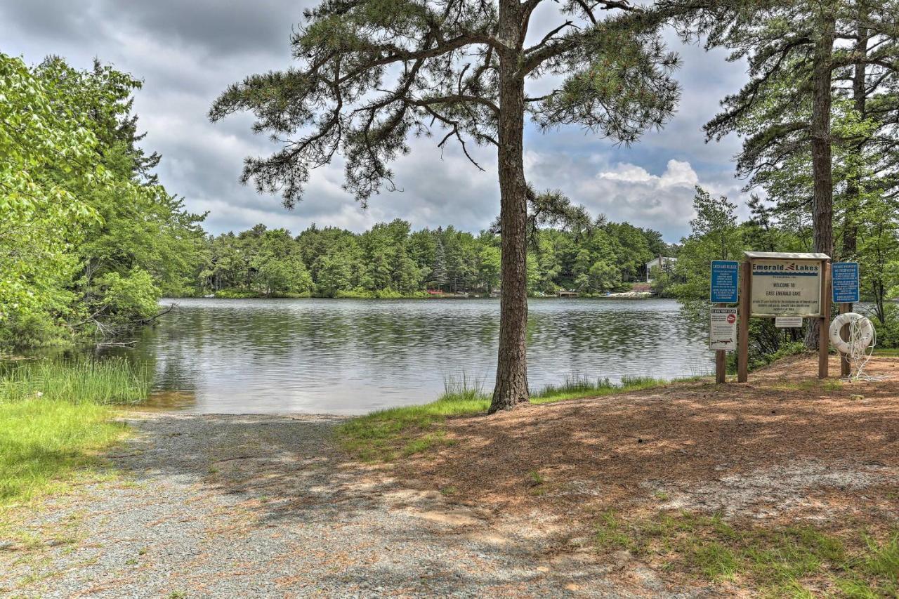 Peaceful Poconos Home With Lake And Pool Access! Long Pond Exterior foto